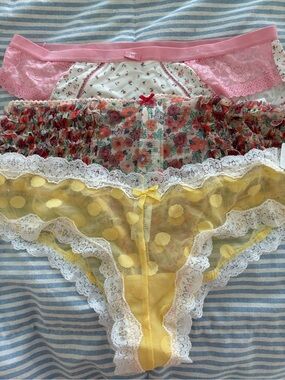 Women’s summer pantie bundle Floral & Polka Dot Lace Bikini Panty Pack